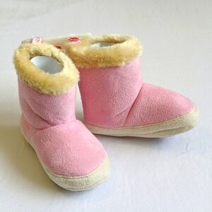NEW tickle toes pink faux fur baby booties crib shoes size 4 infant
